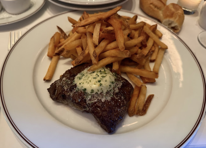 Bouchon Bistro signature dishes Steak Frites
Gigot d’Agneau
Grand Plateau